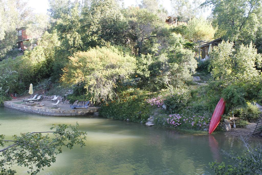Cabana De Adobe En Lago Rapel Bagian luar foto