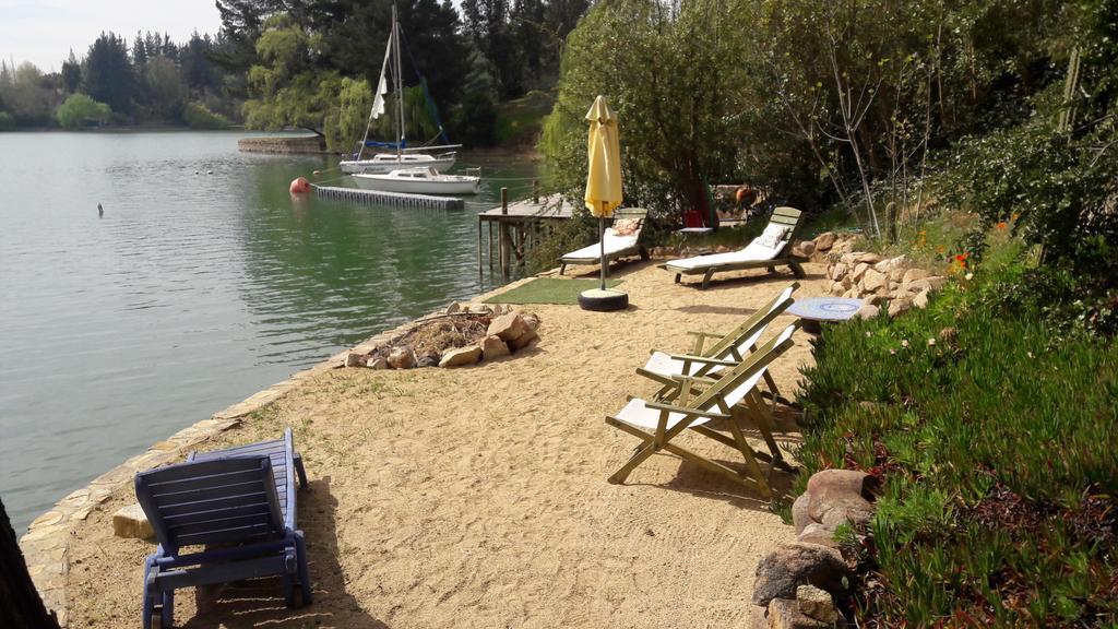 Cabana De Adobe En Lago Rapel Bagian luar foto