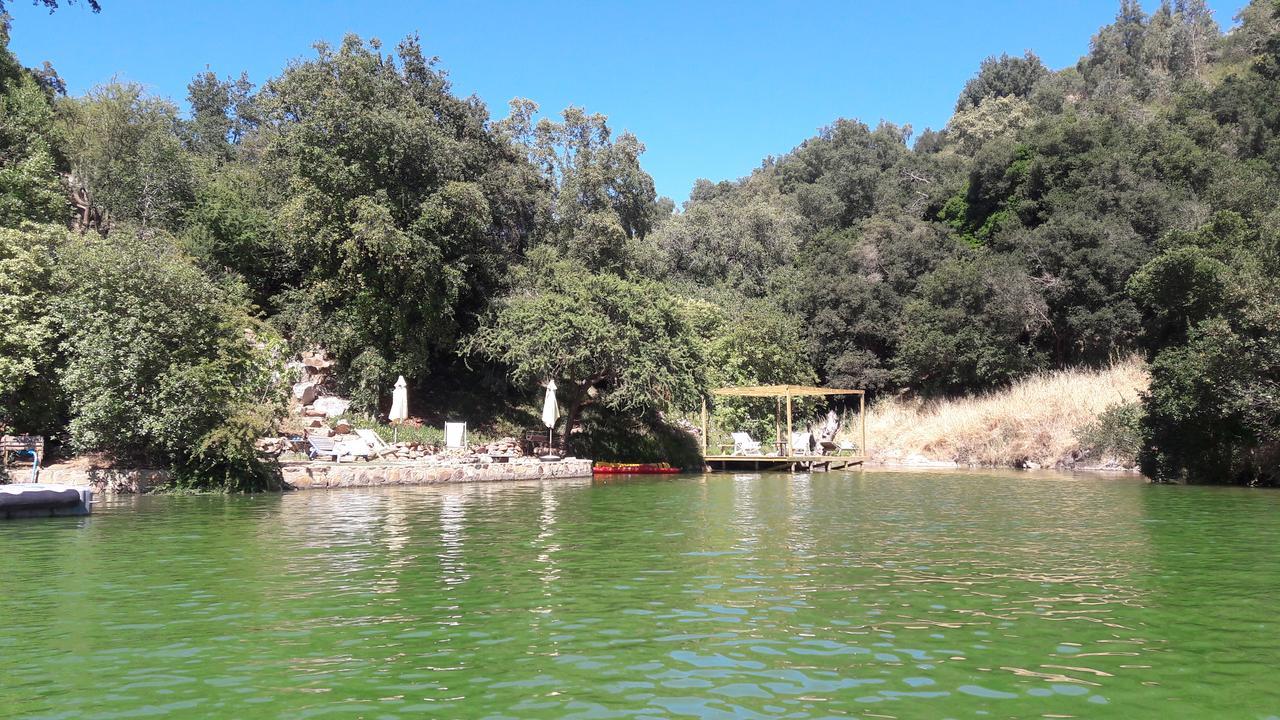 Cabana De Adobe En Lago Rapel Bagian luar foto