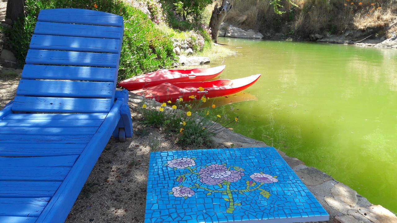 Cabana De Adobe En Lago Rapel Bagian luar foto